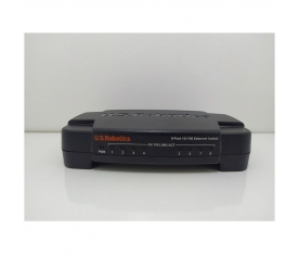 (2.El) US USR7908 8-Port 10/100 Ethernet Switch